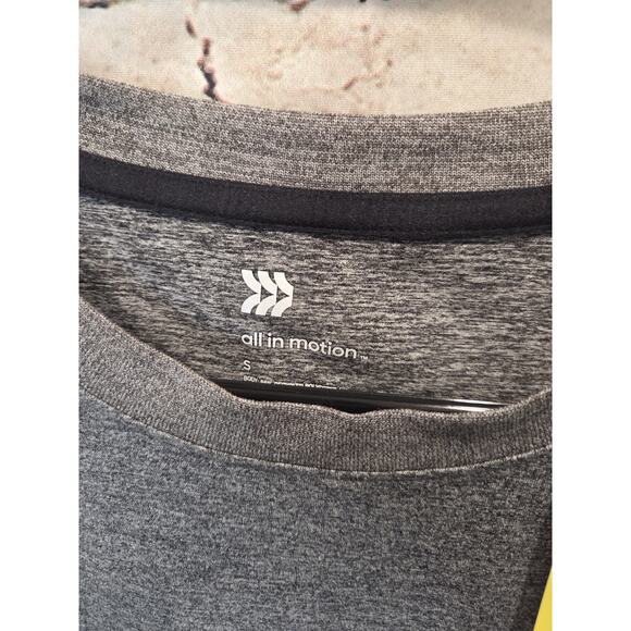 All In Motion Mens Shirt Size Small Soft Stretch NWT Moisture Wicking Quick Dry - Picture 2 of 4